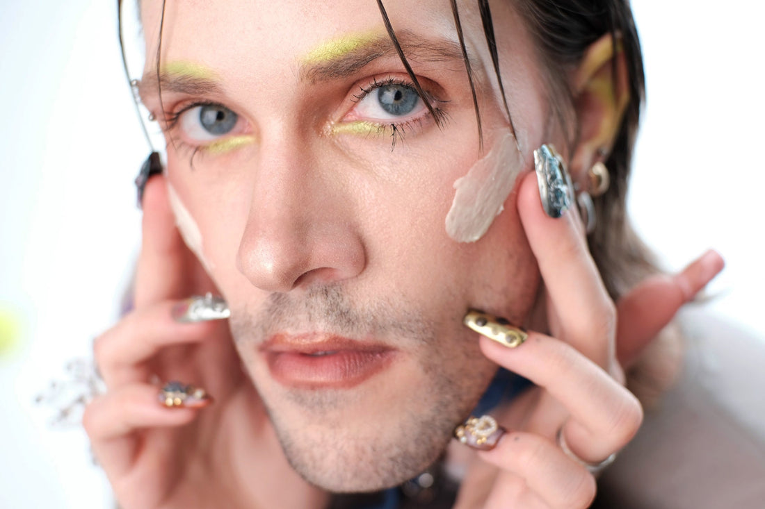 is it safe to use oils on acne-prone skin?